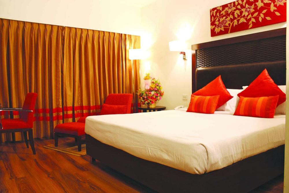 Hotel Gis Select Banjara Hill Hyderabad Exterior foto