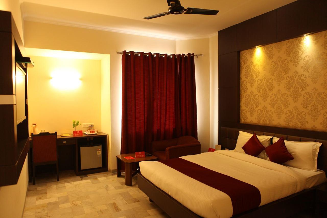 Hotel Gis Select Banjara Hill Hyderabad Exterior foto